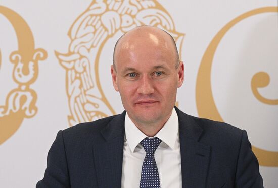 Выставка "Россия". Подписания