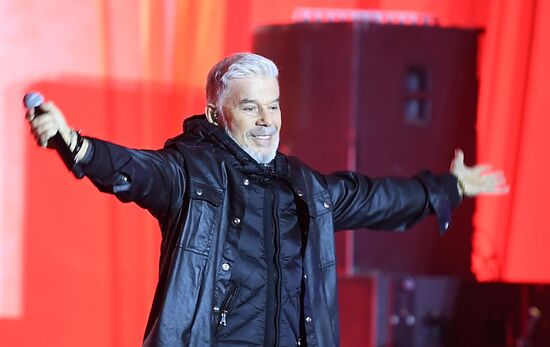 Выставка "Россия". Шоу-посвящение творчеству Олега Газманова