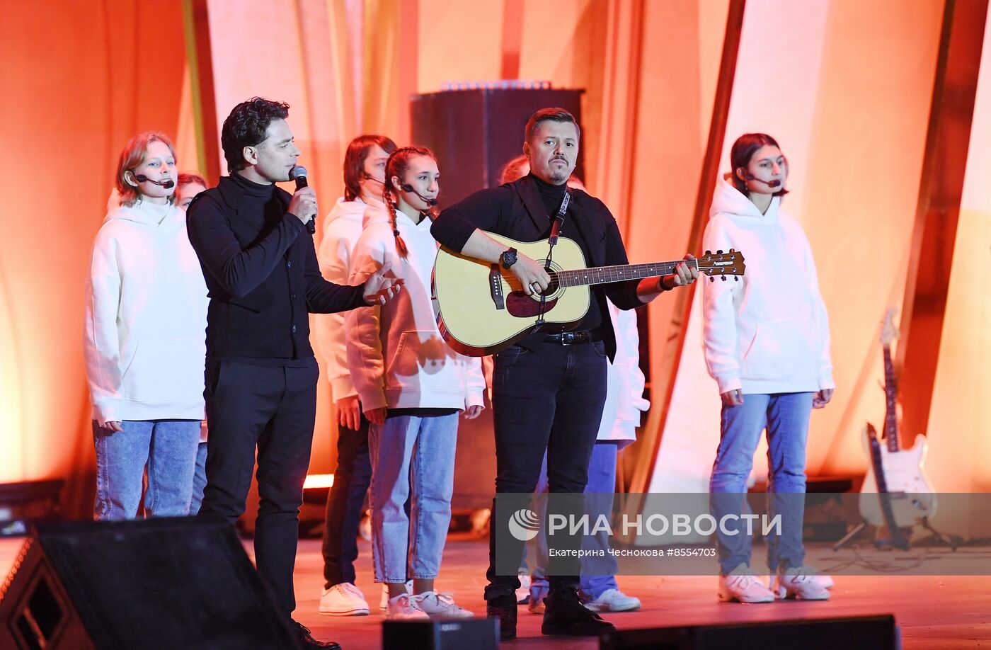 Выставка "Россия". Шоу-посвящение творчеству Олега Газманова