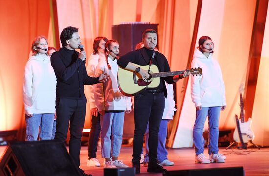 Выставка "Россия". Шоу-посвящение творчеству Олега Газманова