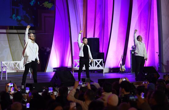 Выставка "Россия". Шоу-посвящение творчеству Олега Газманова