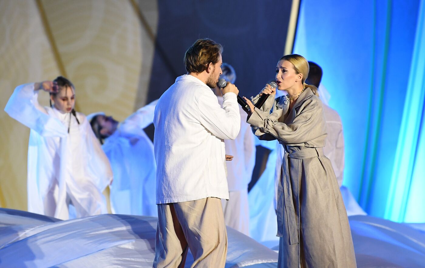 Выставка "Россия". Шоу-посвящение творчеству Олега Газманова