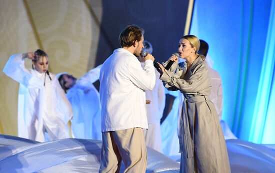 Выставка "Россия". Шоу-посвящение творчеству Олега Газманова