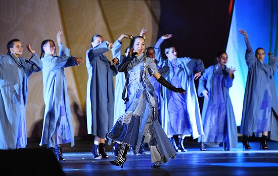 Выставка "Россия". Шоу-посвящение творчеству Олега Газманова