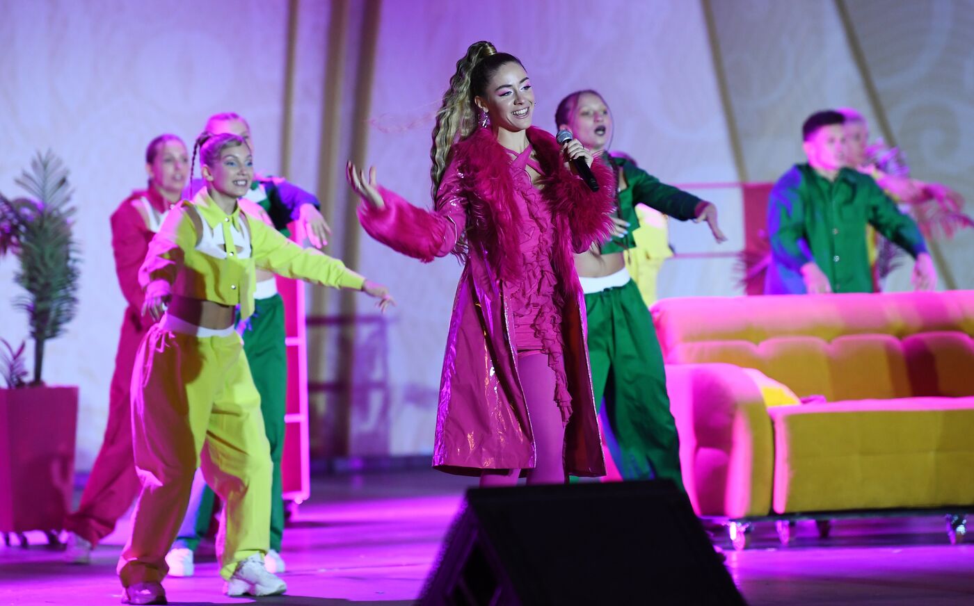 Выставка "Россия". Шоу-посвящение творчеству Олега Газманова