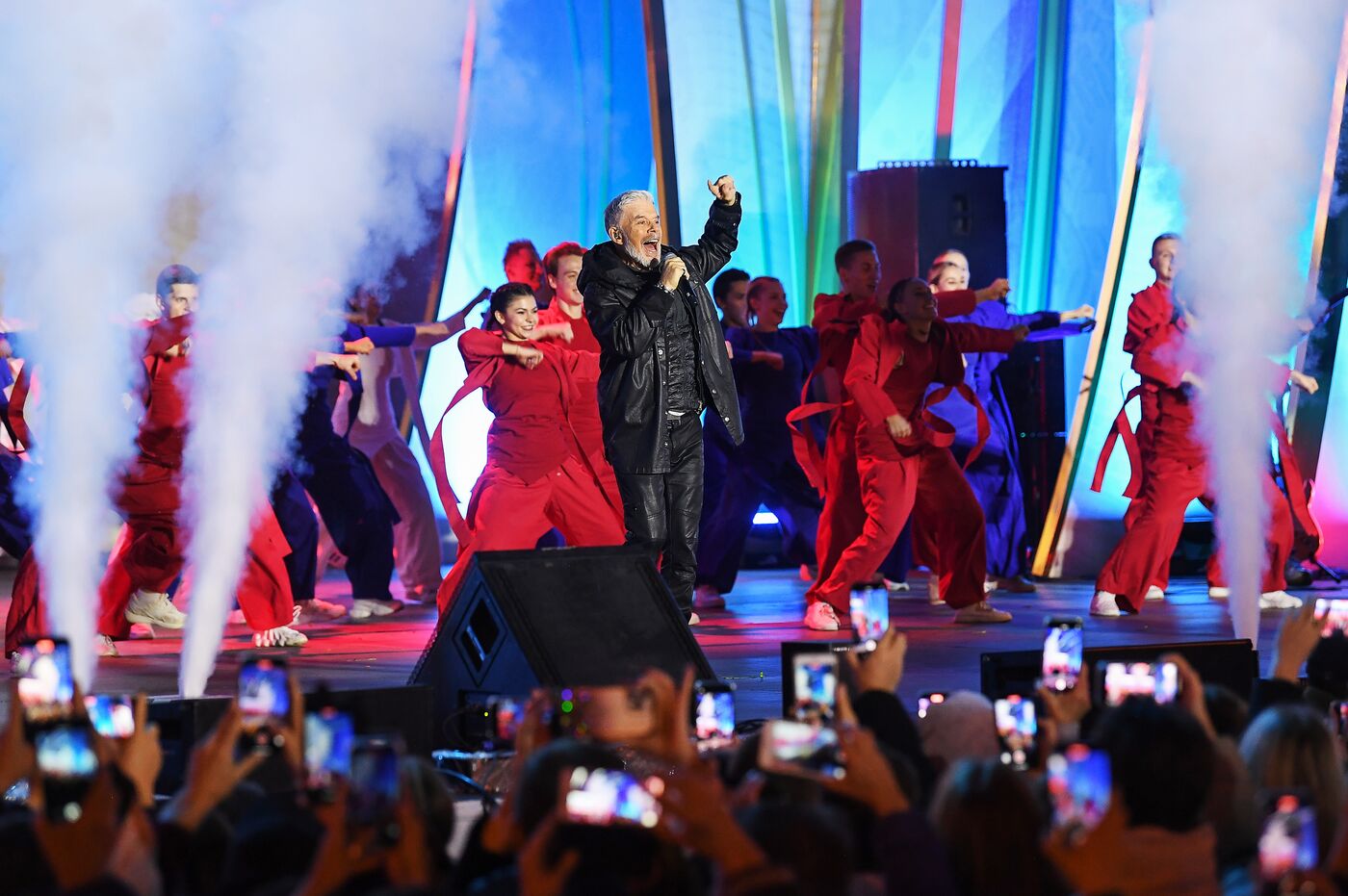 Выставка "Россия". Шоу-посвящение творчеству Олега Газманова