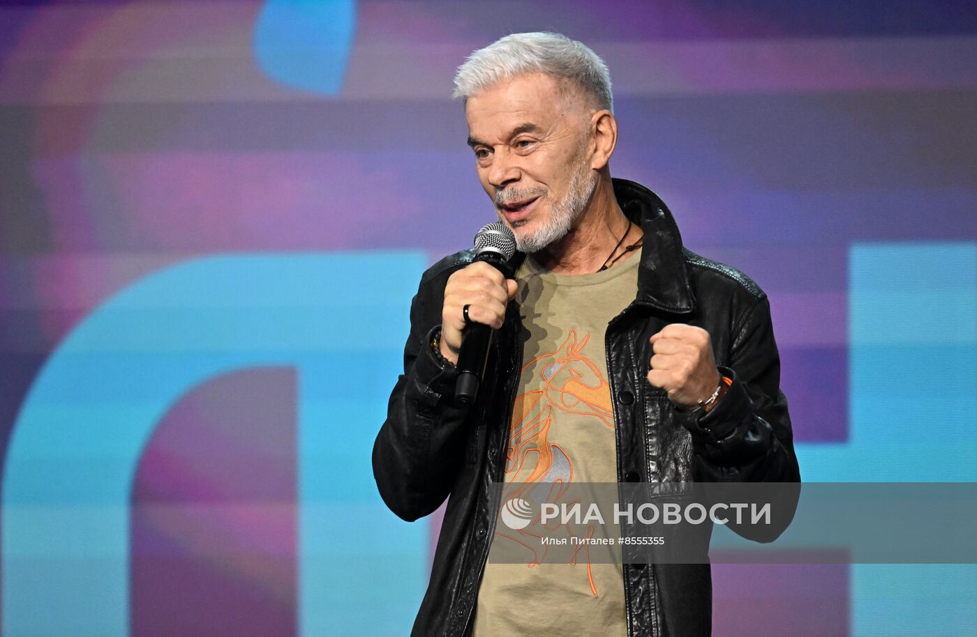  Выставка "Россия". Творческая встреча с Олегом Газмановым. Концерт "Родники"