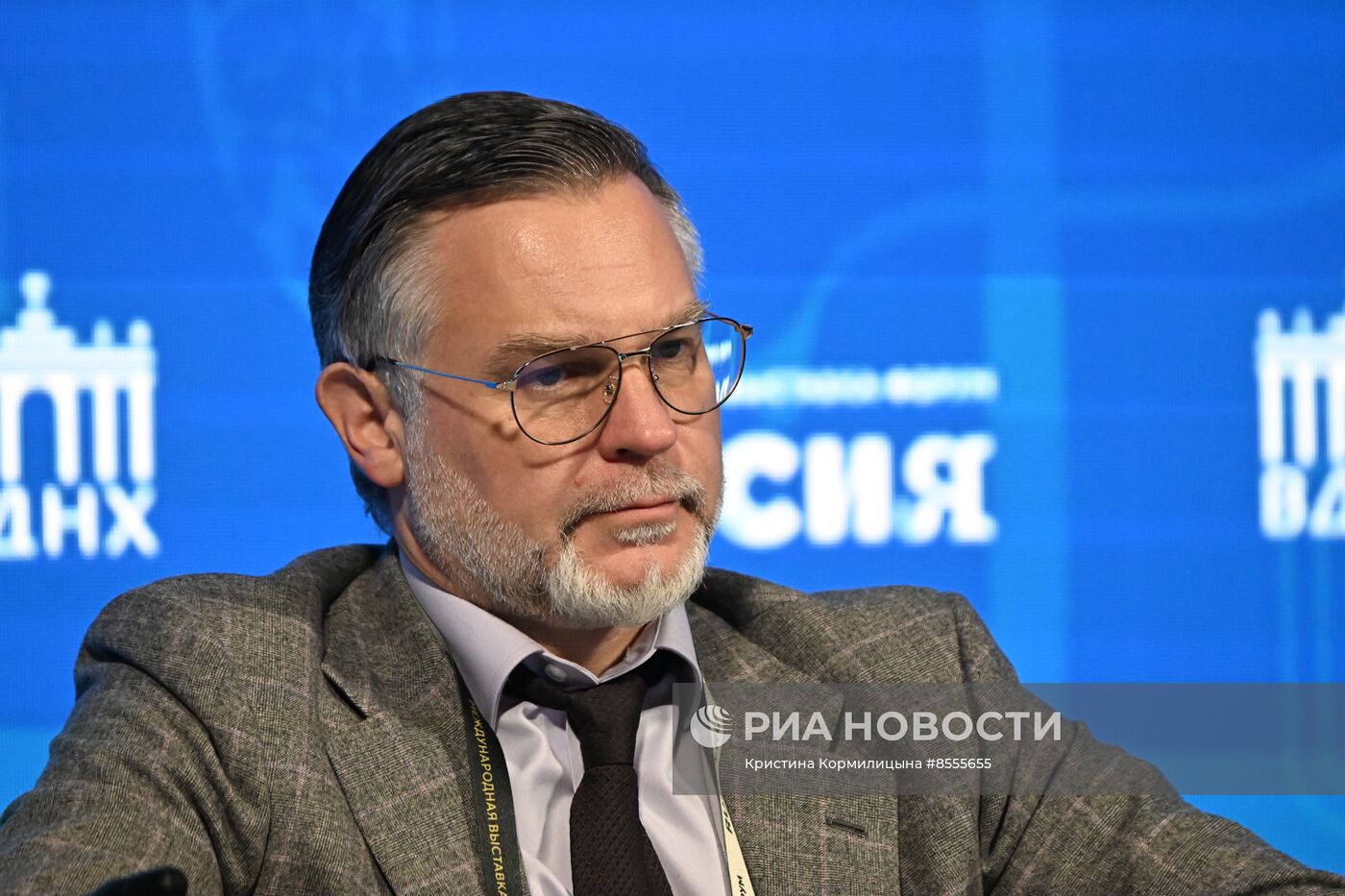 Выставка "Россия". Панельная сессия "Образ будущего территорий на вечной мерзлоте через призму мастерпланирования"