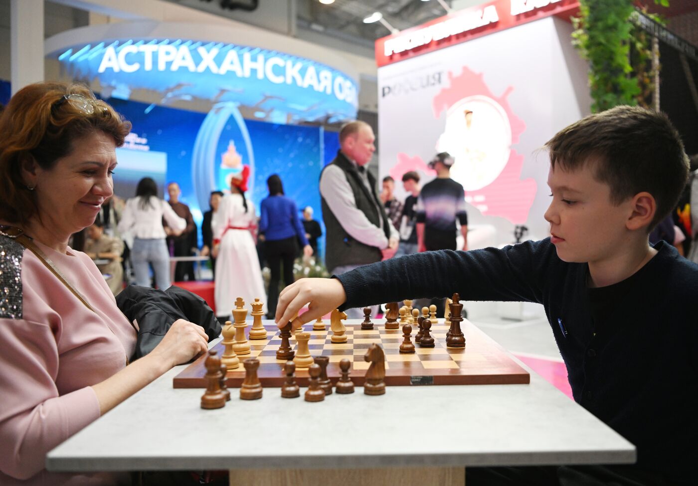 Работа выставки "Россия"