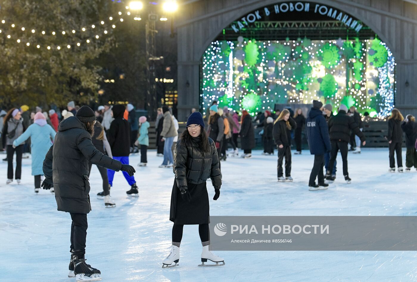 Каток открылся на острове Новая Голландия в Санкт-Петербурге