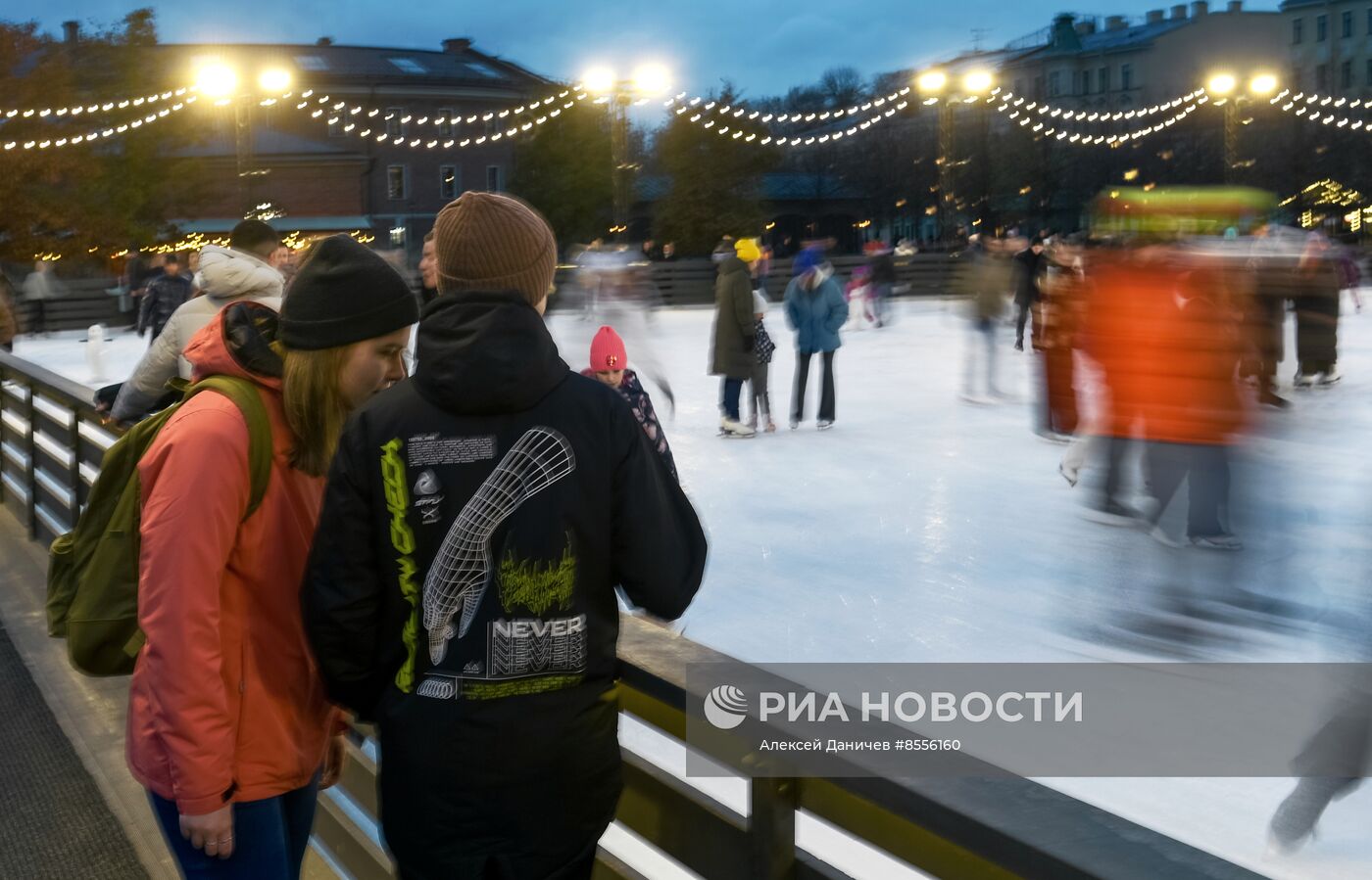 Каток открылся на острове Новая Голландия в Санкт-Петербурге