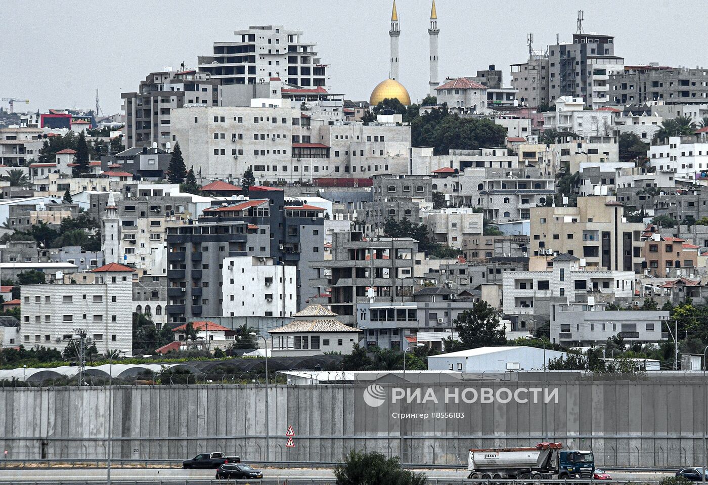 Виды города Калькилия на Западном берегу реки Иордан