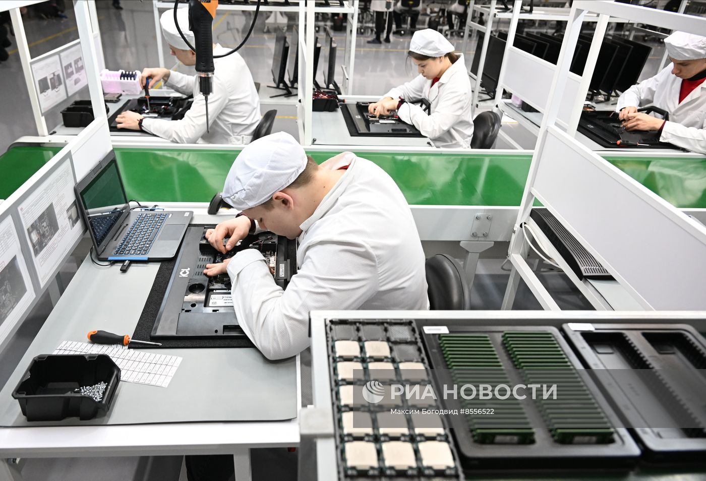 Открытие завода по производству материнских плат в Татарстане