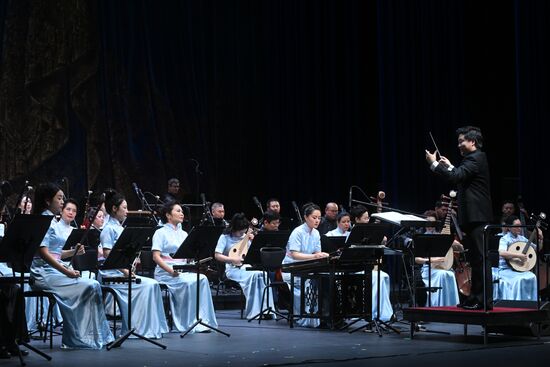 Выступление Национального симфонического оркестра Китайского национального театра оперы и балета 