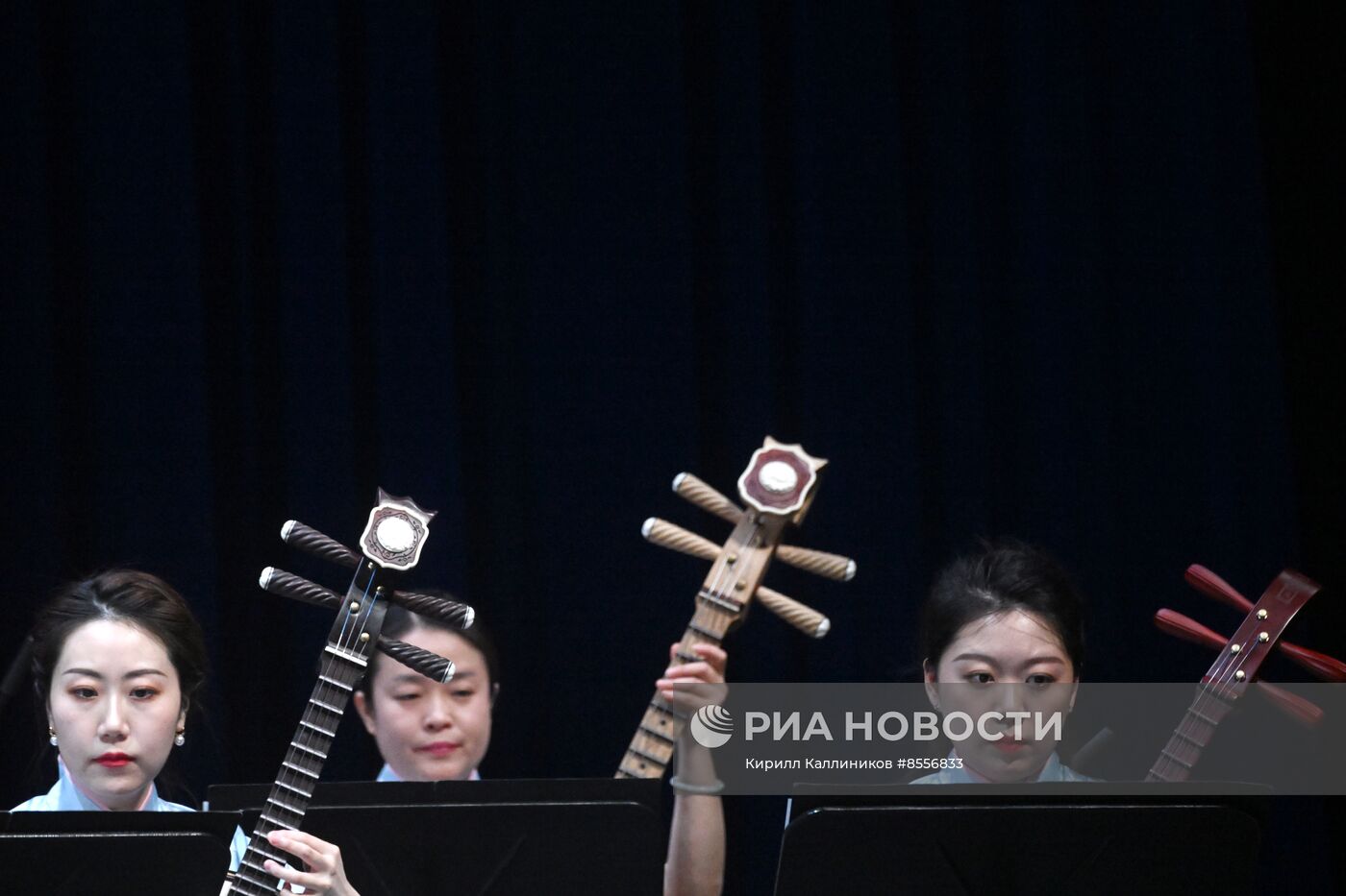 Выступление Национального симфонического оркестра Китайского национального театра оперы и балета 