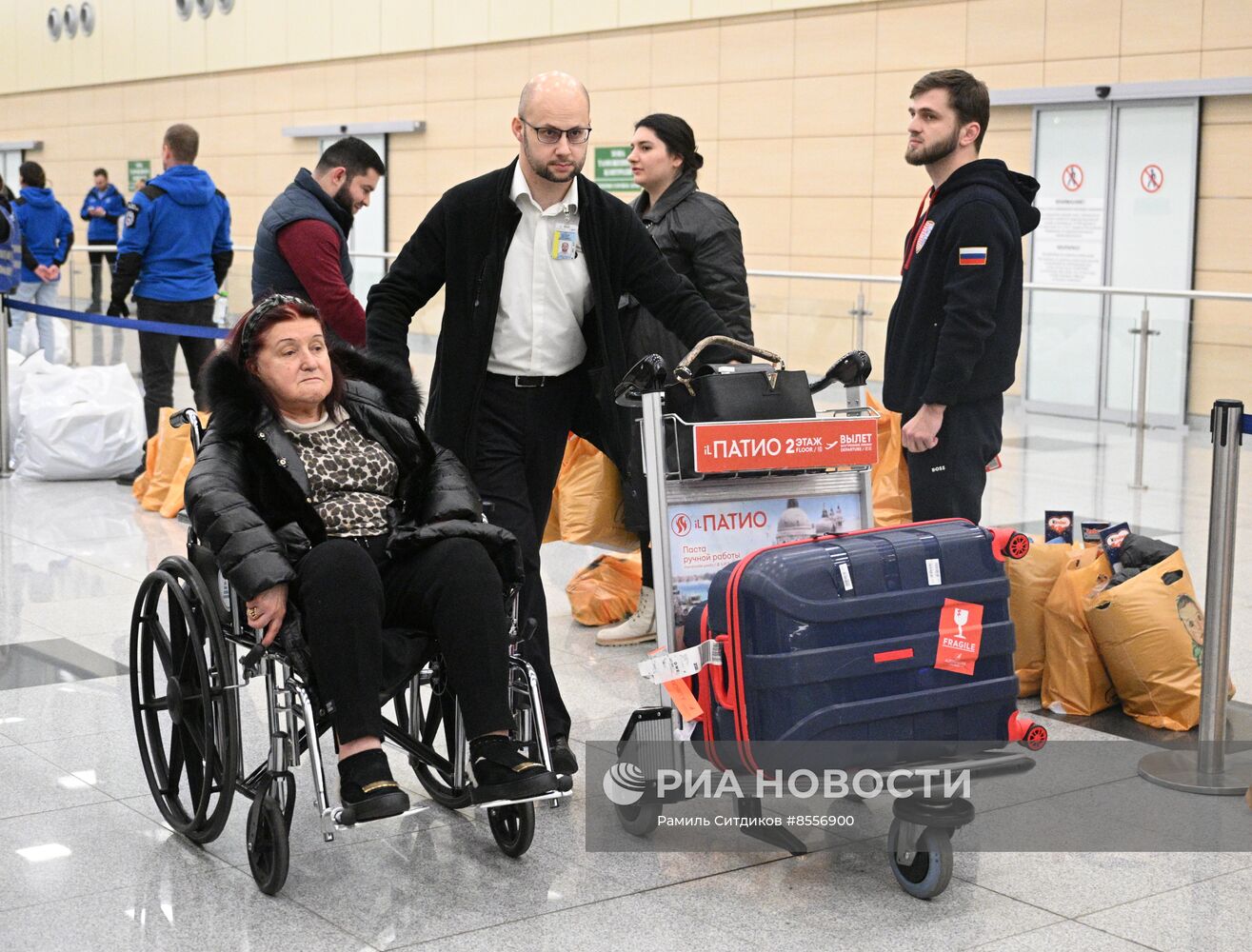 Прилет эвакуированных граждан РФ из сектора Газа в Москву