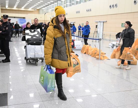 Прилет эвакуированных граждан РФ из сектора Газа в Москву