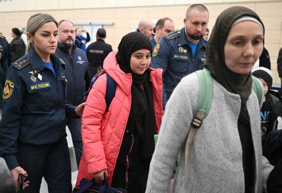 Прилет эвакуированных граждан РФ из сектора Газа в Москву