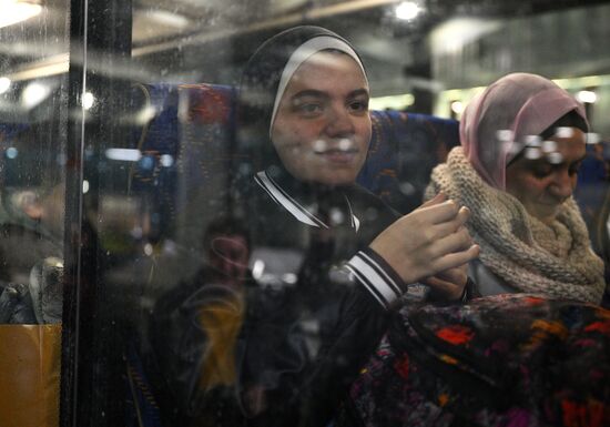 Прилет эвакуированных граждан РФ из сектора Газа в Москву