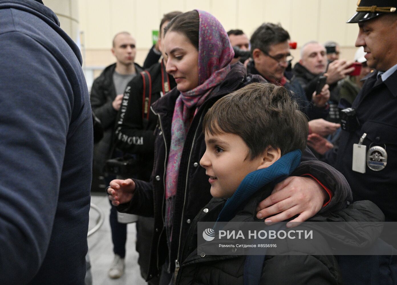 Прилет эвакуированных граждан РФ из сектора Газа в Москву