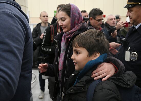 Прилет эвакуированных граждан РФ из сектора Газа в Москву