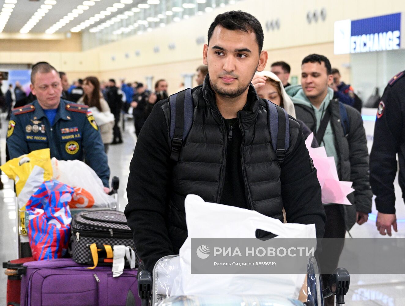 Прилет эвакуированных граждан РФ из сектора Газа в Москву