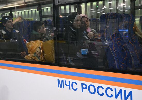 Прилет эвакуированных граждан РФ из сектора Газа в Москву