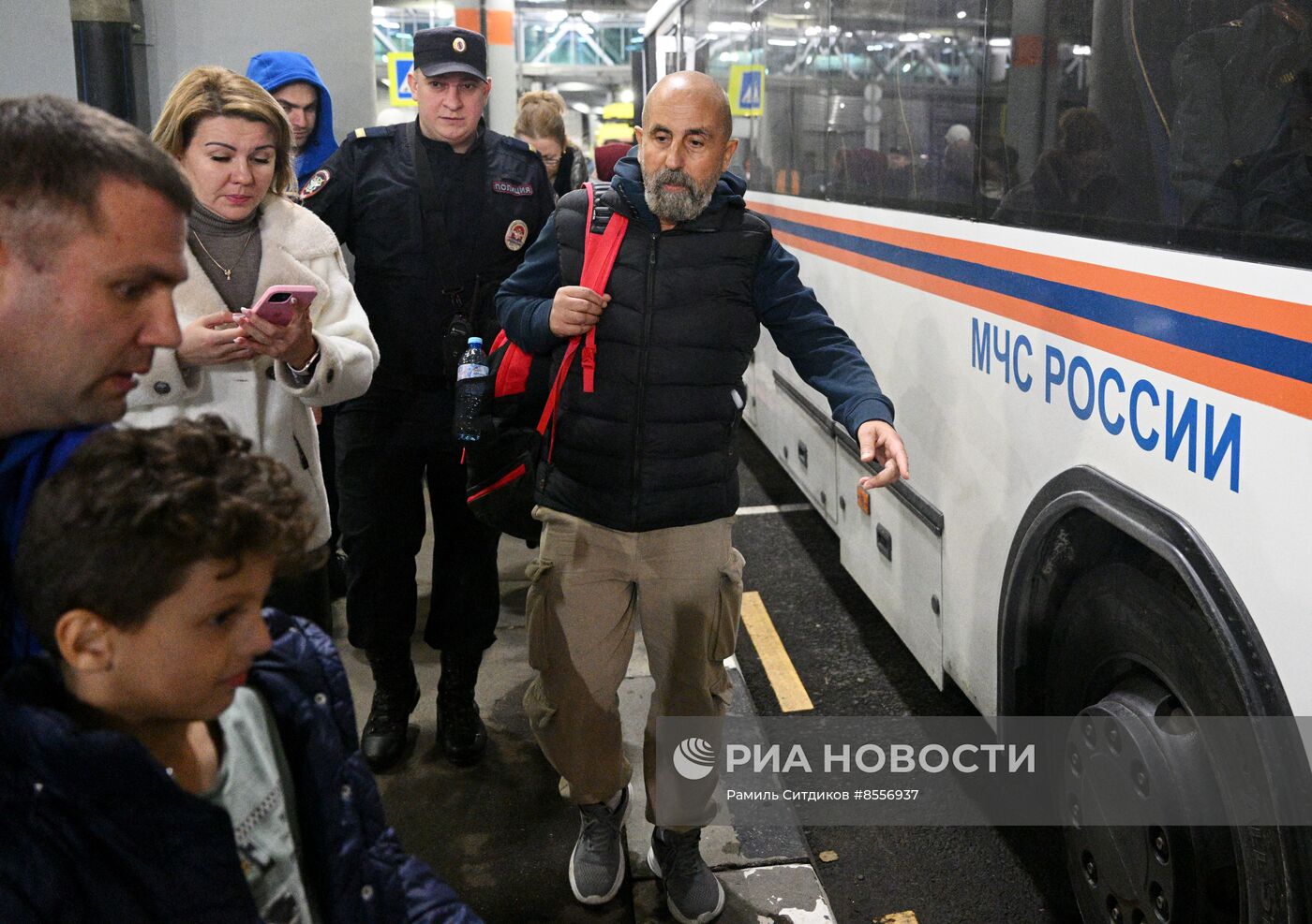 Прилет эвакуированных граждан РФ из сектора Газа в Москву