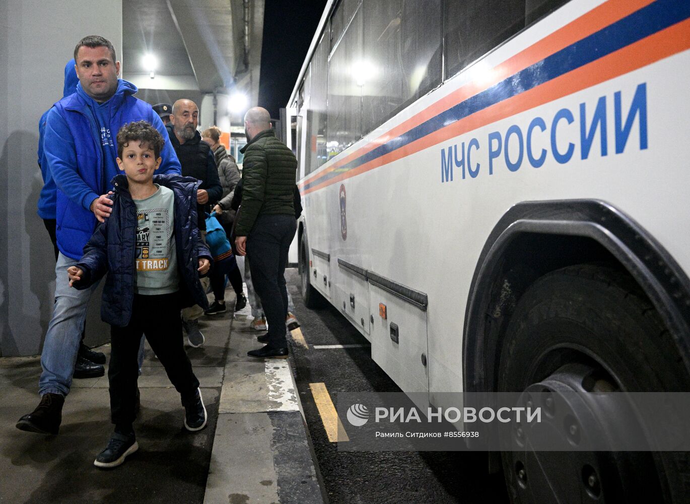 Прилет эвакуированных граждан РФ из сектора Газа в Москву