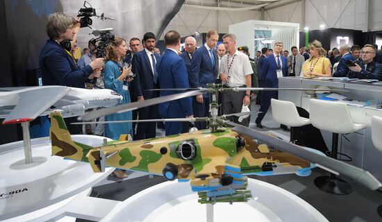 В ОАЭ открылся авиасалон Dubai Airshow-2023