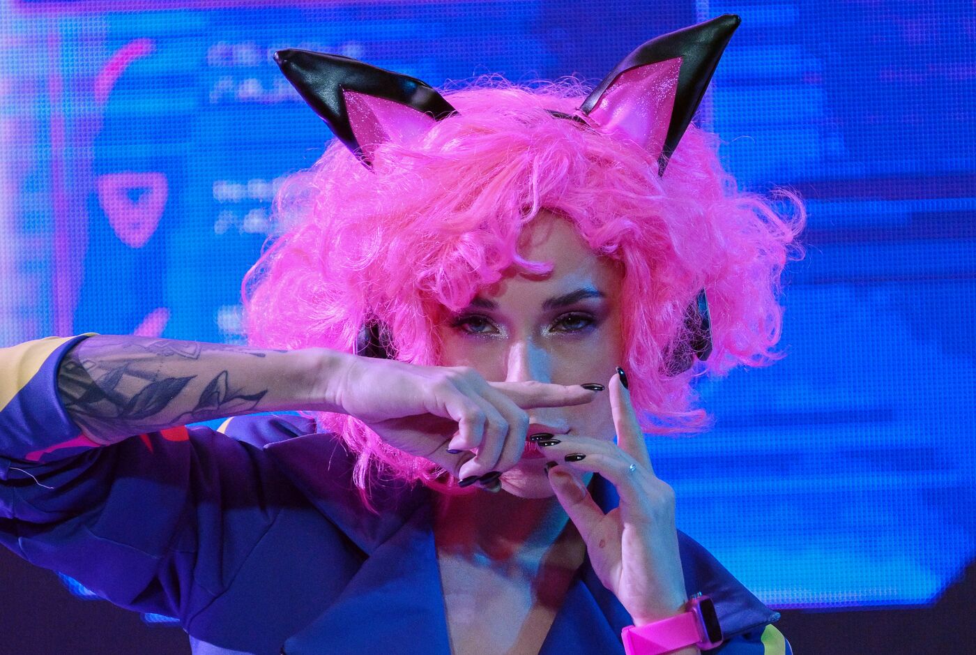 Выставка "Россия". Церемония празднования 100 дней до начала "Игр Будущего" и старт автопробега "Игры Будущего. Путь трофея"