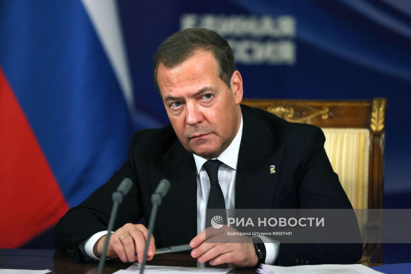 Зампред Совбеза РФ Д. Медведев провел встречу с кандидатами на должности секретарей региональных отделений партии Единая Россия
