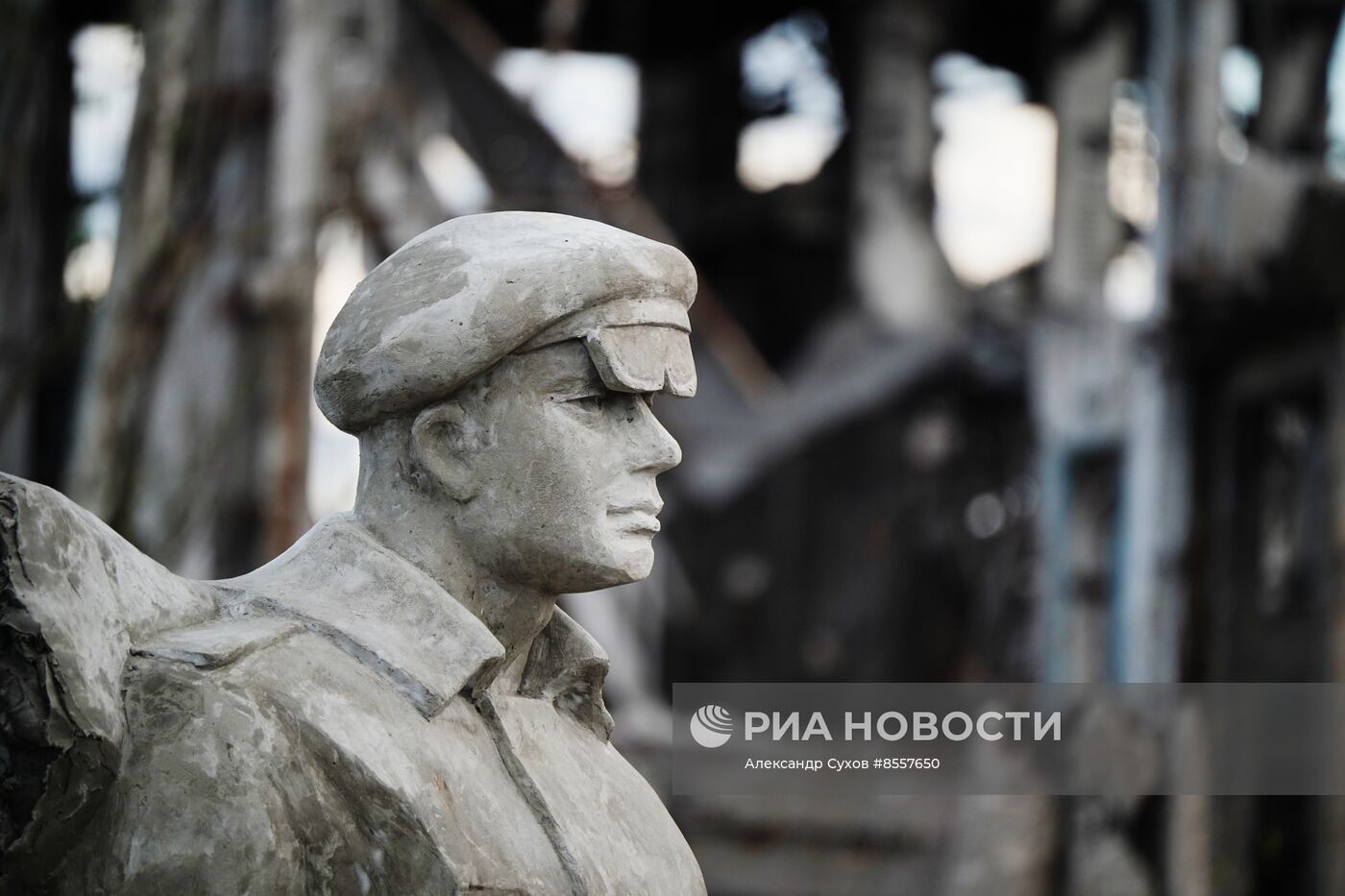 Памятник погибшим и пропавшим в годы Великой Отечественной войны азовстальцам