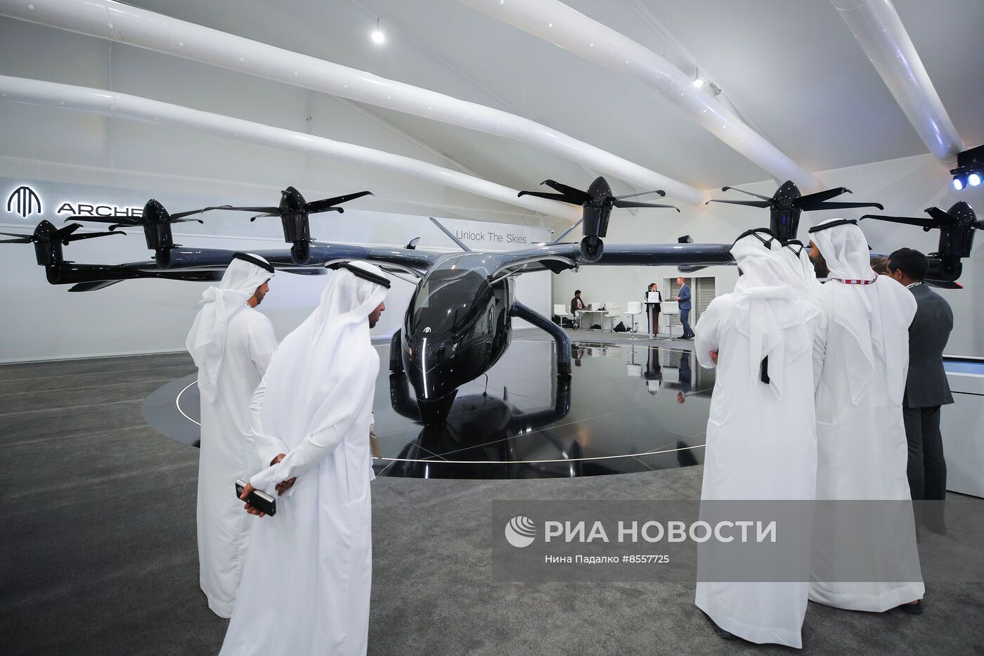 В ОАЭ продолжает работу авиасалон Dubai Airshow-2023