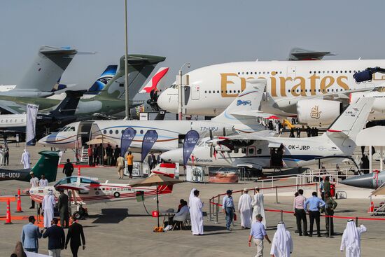 В ОАЭ продолжает работу авиасалон Dubai Airshow-2023