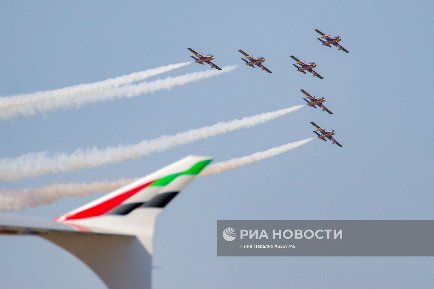 В ОАЭ продолжает работу авиасалон Dubai Airshow-2023