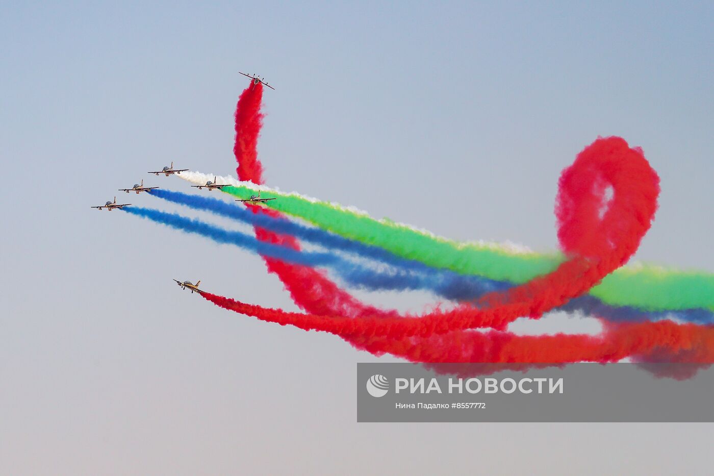 В ОАЭ продолжает работу авиасалон Dubai Airshow-2023