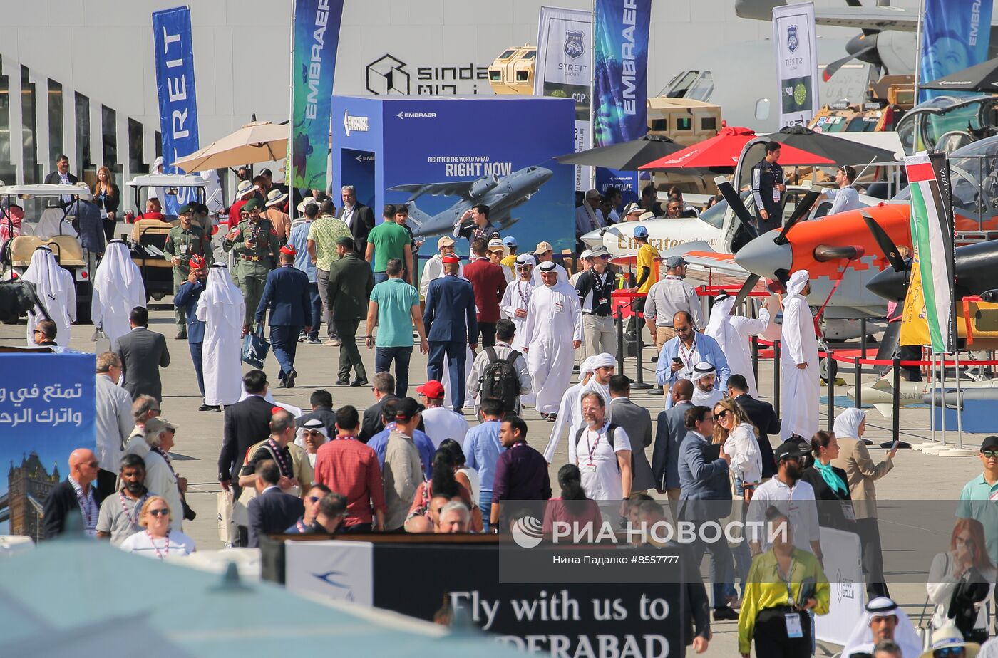 В ОАЭ продолжает работу авиасалон Dubai Airshow-2023