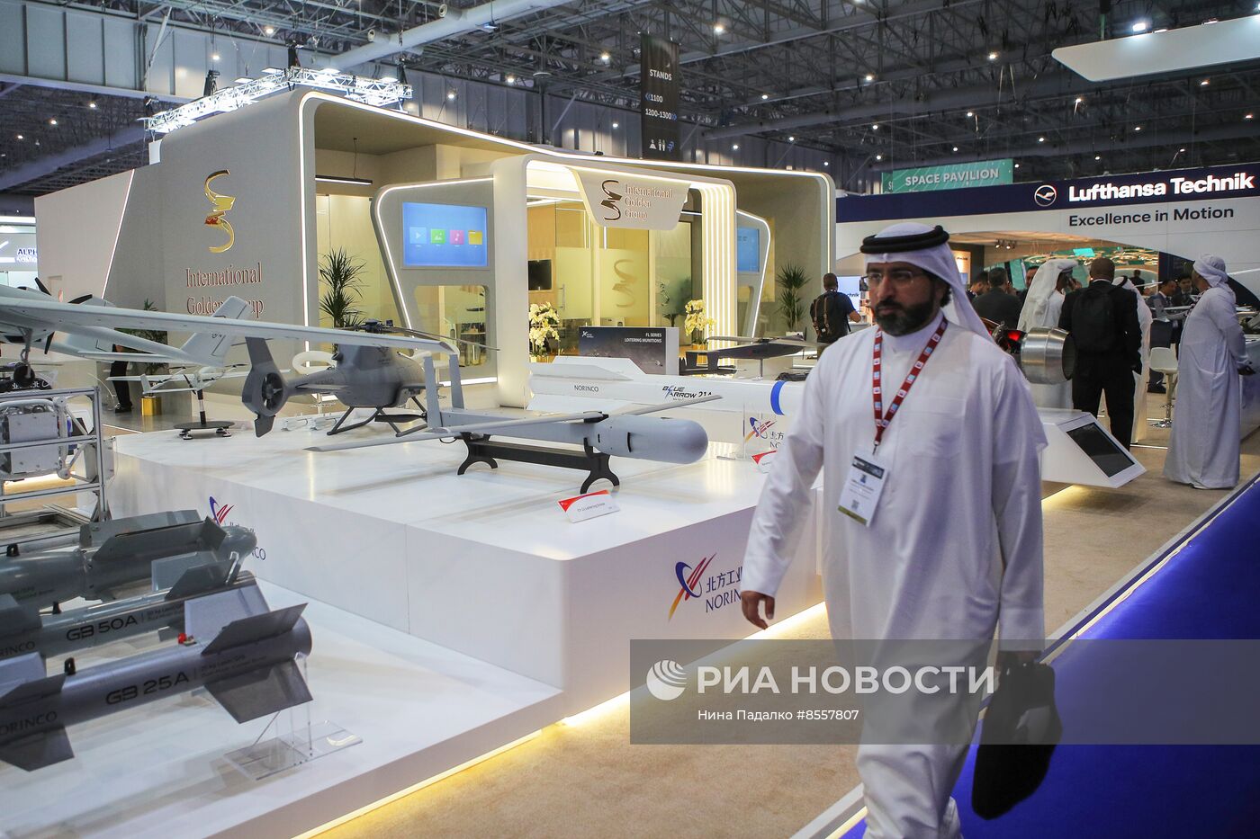 В ОАЭ продолжает работу авиасалон Dubai Airshow-2023