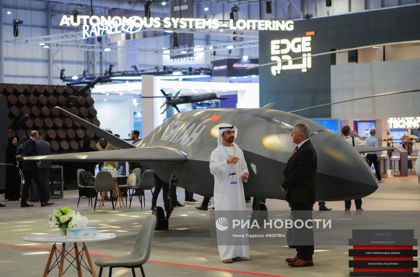 В ОАЭ продолжает работу авиасалон Dubai Airshow-2023