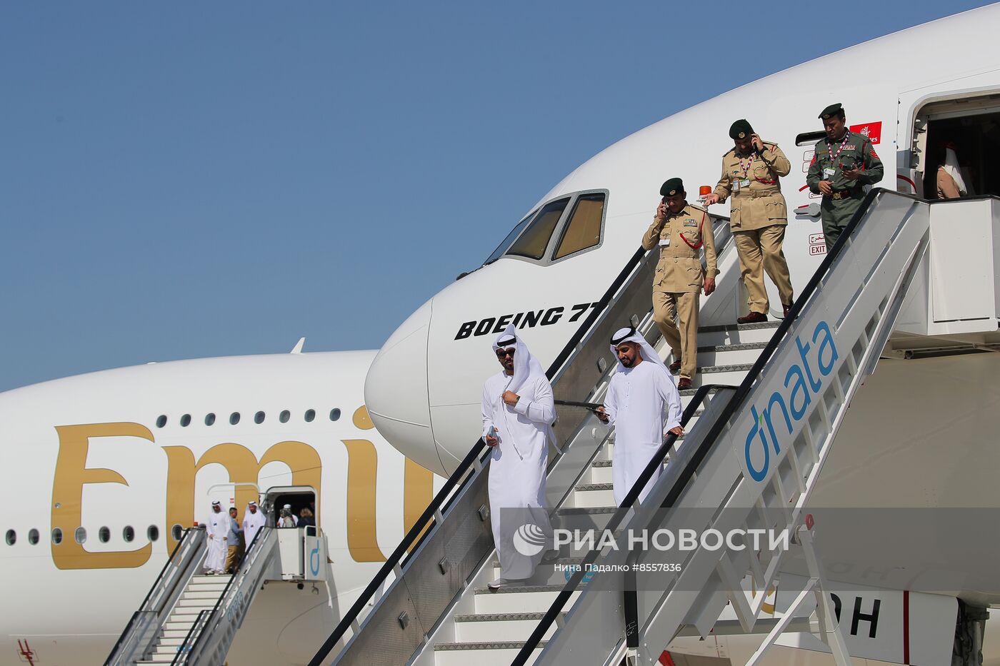 В ОАЭ продолжает работу авиасалон Dubai Airshow-2023