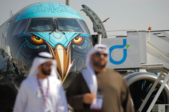 В ОАЭ продолжает работу авиасалон Dubai Airshow-2023