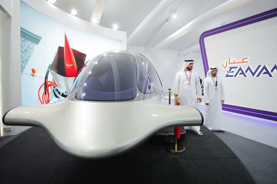 В ОАЭ продолжает работу авиасалон Dubai Airshow-2023