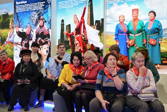 Выставка "Россия". Презентация экспозиции "Семья. Работа. Долголетие"