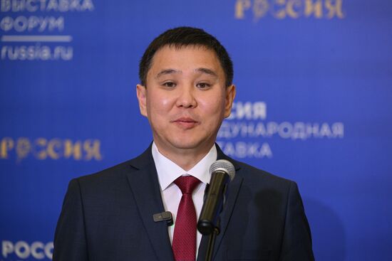 Выставка "Россия". Пресс-подходы