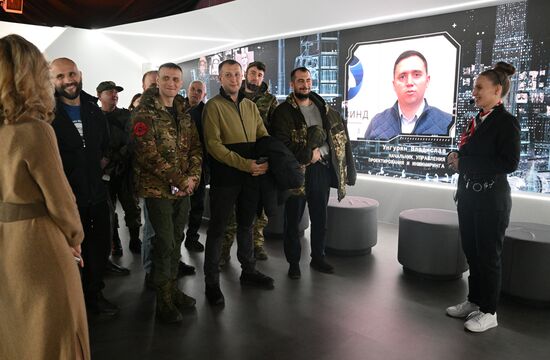 Выставка "Россия". Экскурсия по выставке для бойцов специальной военной операции