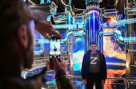 Выставка "Россия". Экскурсия по выставке для бойцов специальной военной операции