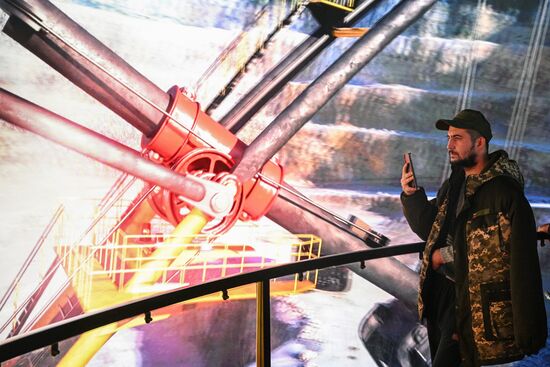 Выставка "Россия". Экскурсия по выставке для бойцов специальной военной операции