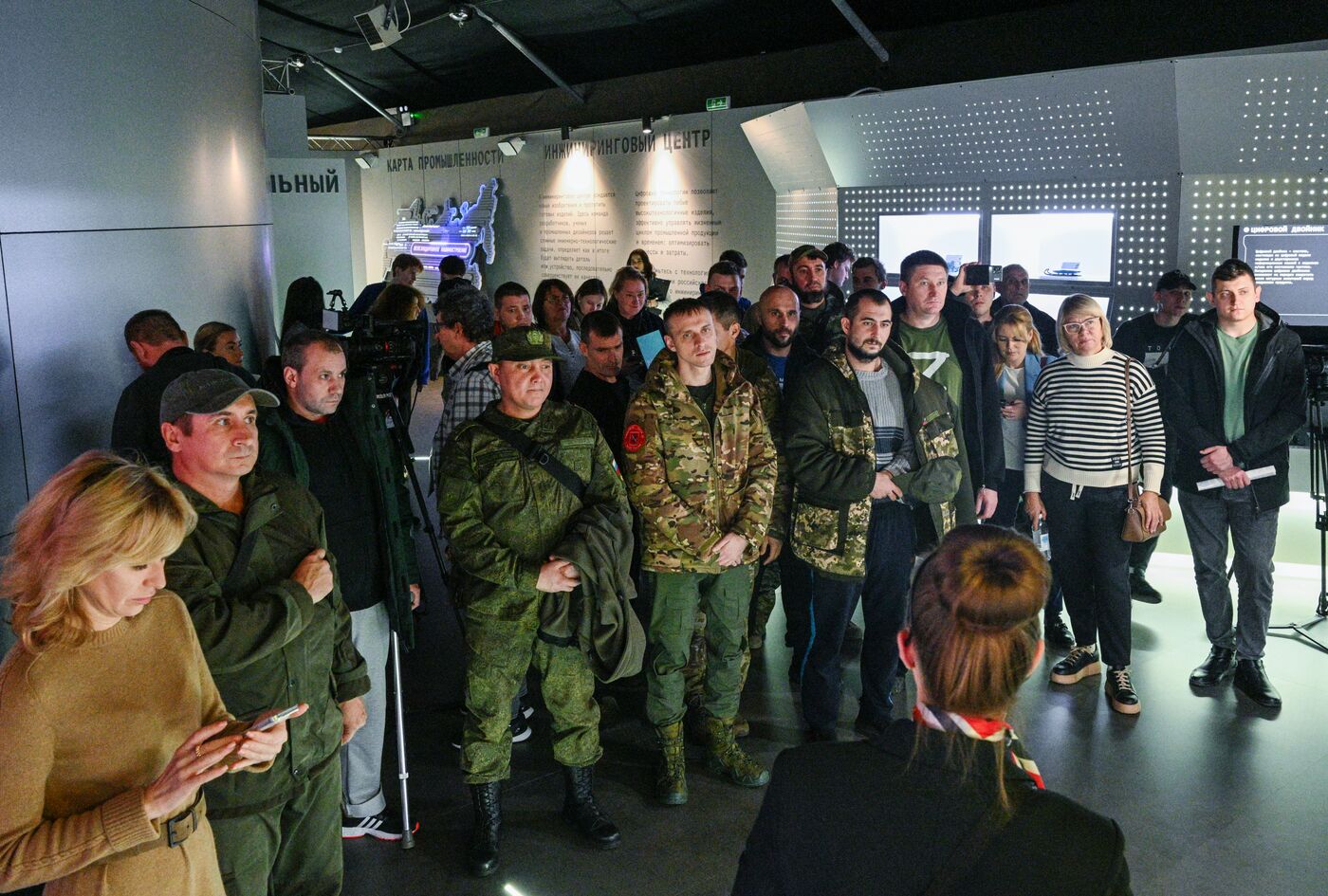 Выставка "Россия". Экскурсия по выставке для бойцов специальной военной операции