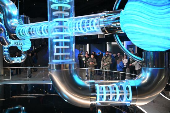 Выставка "Россия". Экскурсия по выставке для бойцов специальной военной операции